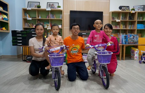 Con thích búp bê nấu ăn và được về nhà ăn tết - Ảnh 10. Con thích búp bê nấu ăn và được về nhà ăn tết - Ảnh 10.