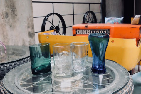 Quán cà phê toàn đồ tái chế giữa phố cổ Hà Nội - Ảnh 6. Quán cà phê toàn đồ tái chế giữa phố cổ Hà Nội - Ảnh 6.