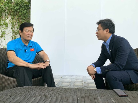 Trưởng đoàn Nguyễn Sỹ Hiển: Tuyển Việt Nam luôn tự tin khi đá với các đối thủ mạnh - Ảnh 1. Trưởng đoàn Nguyễn Sỹ Hiển: Tuyển Việt Nam luôn tự tin khi đá với các đối thủ mạnh - Ảnh 1.