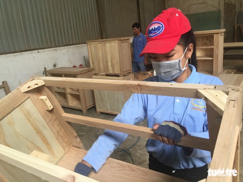Doanh nghiệp gỗ Trung Quốc tràn sang, cảnh báo nguy cơ lẩn tránh thuế - Ảnh 1. Doanh nghiệp gỗ Trung Quốc tràn sang, cảnh báo nguy cơ lẩn tránh thuế - Ảnh 1.