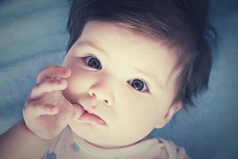 Trẻ nhỏ bị hôi miệng, do có bệnh tiềm ẩn? - Ảnh 1. Trẻ nhỏ bị hôi miệng, do có bệnh tiềm ẩn? - Ảnh 1.