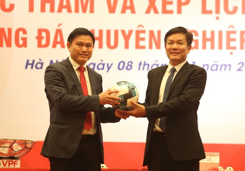 V-League 2019 sẽ áp dụng công nghệ VAR - Ảnh 3. V-League 2019 sẽ áp dụng công nghệ VAR - Ảnh 3.