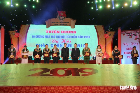 Cầu thủ Quang Hải và phó giáo sư trẻ nhất là Gương mặt trẻ thủ đô 2018 - Ảnh 3. Cầu thủ Quang Hải và phó giáo sư trẻ nhất là Gương mặt trẻ thủ đô 2018 - Ảnh 3.