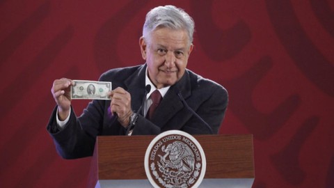 Vị tổng thống chỉ có 2 đô trong bóp mơ vực dậy Mexico - Ảnh 2. Vị tổng thống chỉ có 2 đô trong bóp mơ vực dậy Mexico - Ảnh 2.