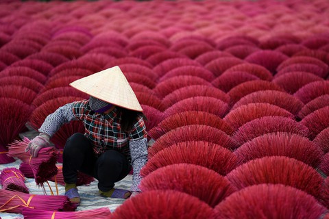 Làng nhang nhuộm màu hồng ở Việt Nam lên báo Tây - Ảnh 10. Làng nhang nhuộm màu hồng ở Việt Nam lên báo Tây - Ảnh 10.