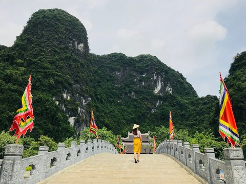 Về núi rừng hùng vĩ ở cố đô Ninh Bình - Ảnh 1. Về núi rừng hùng vĩ ở cố đô Ninh Bình - Ảnh 1.