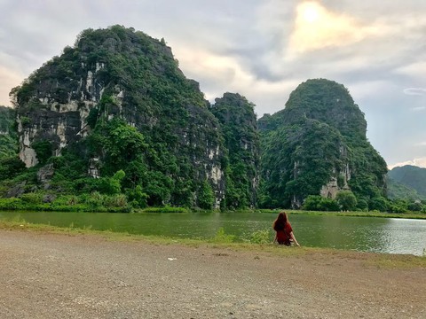 Về núi rừng hùng vĩ ở cố đô Ninh Bình - Ảnh 2. Về núi rừng hùng vĩ ở cố đô Ninh Bình - Ảnh 2.