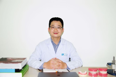 Hơn 60 tuổi trồng răng Implant được không? - Ảnh 1. Hơn 60 tuổi trồng răng Implant được không? - Ảnh 1.