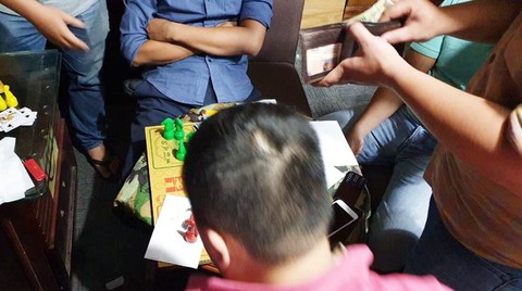 Phá sòng bạc núp bóng quán bida tại trung tâm TP.HCM - Ảnh 2. Phá sòng bạc núp bóng quán bida tại trung tâm TP.HCM - Ảnh 2.