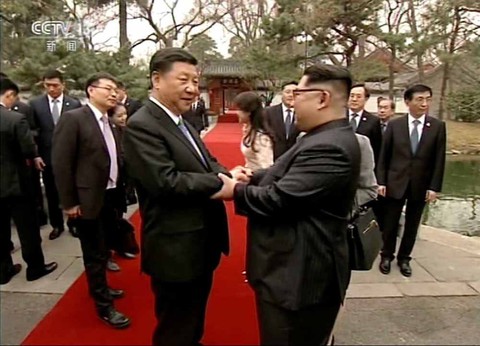 Vì sao mỗi lần sắp gặp Mỹ, ông Kim lại sang Trung Quốc? - Ảnh 2. Vì sao mỗi lần sắp gặp Mỹ, ông Kim lại sang Trung Quốc? - Ảnh 2.