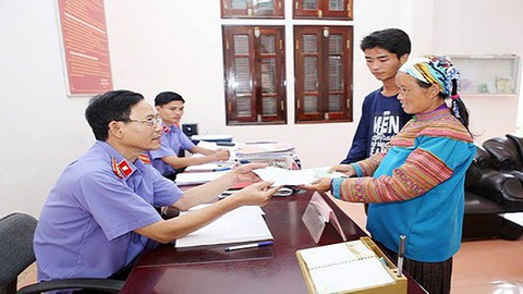 Cấm quay phim chụp hình khi tiếp dân, đúng không? - Ảnh 1. Cấm quay phim chụp hình khi tiếp dân, đúng không? - Ảnh 1.