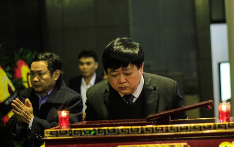Lễ viếng nhà thơ Nguyễn Trọng Tạo: Mừng bác lên tiên! - Ảnh 2. Lễ viếng nhà thơ Nguyễn Trọng Tạo: Mừng bác lên tiên! - Ảnh 2.