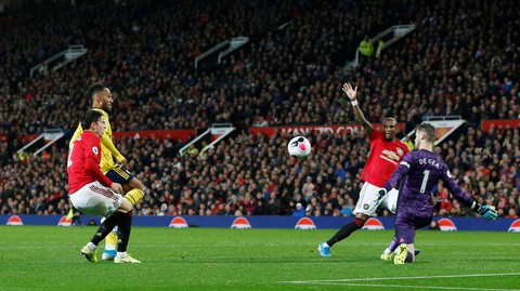 Bị Arsenal cầm hòa 1-1, Manchester United có khởi đầu tệ nhất trong 30 năm - Ảnh 3. Bị Arsenal cầm hòa 1-1, Manchester United có khởi đầu tệ nhất trong 30 năm - Ảnh 3.