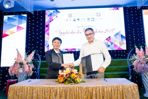 Đại học Duy Tân chào đón tân sinh viên Khoa kiến trúc & mỹ thuật - Ảnh 6. Đại học Duy Tân chào đón tân sinh viên Khoa kiến trúc & mỹ thuật - Ảnh 6.