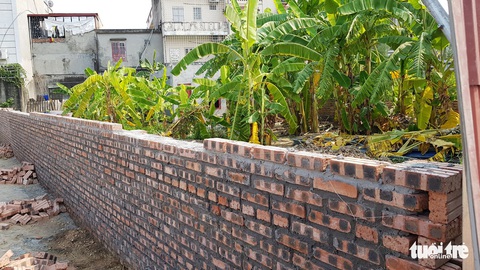 Băng nhóm giang hồ xách đao, kiếm kéo quân cướp đất giữa ban ngày - Ảnh 5. Băng nhóm giang hồ xách đao, kiếm kéo quân cướp đất giữa ban ngày - Ảnh 5.