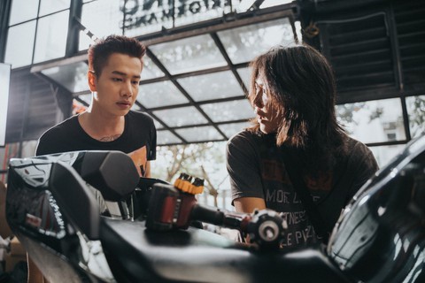 Là bạn không thể yêu của Lou Hoàng vào Top 1 trending Youtube - Ảnh 3. Là bạn không thể yêu của Lou Hoàng vào Top 1 trending Youtube - Ảnh 3.