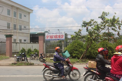 Sửa máy bơm, 2 công nhân bị điện giật chết, 3 người bị thương - Ảnh 1. Sửa máy bơm, 2 công nhân bị điện giật chết, 3 người bị thương - Ảnh 1.