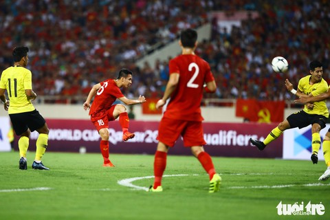Chùm ảnh ấn tượng trận Việt Nam - Malaysia 1-0 - Ảnh 11. Chùm ảnh ấn tượng trận Việt Nam - Malaysia 1-0 - Ảnh 11.