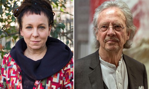 Peter Handke và Olga Tokarczuk, giữa mùa Nobel có hai kẻ lang thang khắp chốn - Ảnh 1. Peter Handke và Olga Tokarczuk, giữa mùa Nobel có hai kẻ lang thang khắp chốn - Ảnh 1.