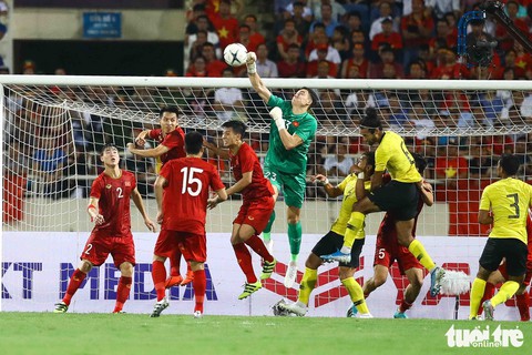 Chùm ảnh ấn tượng trận Việt Nam - Malaysia 1-0 - Ảnh 6. Chùm ảnh ấn tượng trận Việt Nam - Malaysia 1-0 - Ảnh 6.
