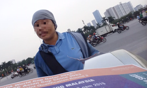 Trước giờ bóng lăn, vé chợ đen trận Việt Nam - Malaysia không hề hạ nhiệt - Ảnh 1. Trước giờ bóng lăn, vé chợ đen trận Việt Nam - Malaysia không hề hạ nhiệt - Ảnh 1.