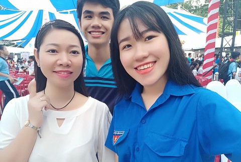 Giới trẻ Việt đăng ảnh selfie sau... 30 lần bấm máy - Ảnh 1. Giới trẻ Việt đăng ảnh selfie sau... 30 lần bấm máy - Ảnh 1.