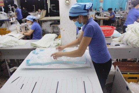 Việt Nam tụt một bậc về môi trường kinh doanh - Ảnh 1. Việt Nam tụt một bậc về môi trường kinh doanh - Ảnh 1.