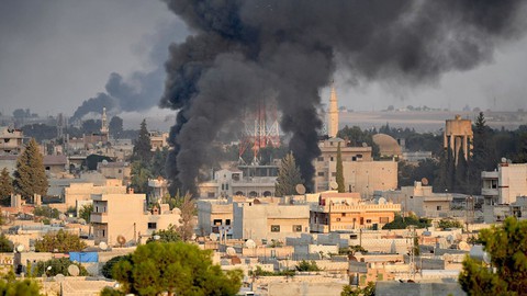 Thổ Nhĩ Kỳ tấn công người Kurd: Món quà cho IS! - Ảnh 1. Thổ Nhĩ Kỳ tấn công người Kurd: Món quà cho IS! - Ảnh 1.