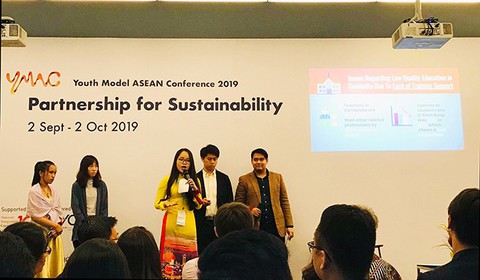 Sinh viên Duy Tân giành giải Á quân tại hội nghị sinh viên ASEAN - YMAC 2019 - Ảnh 1. Sinh viên Duy Tân giành giải Á quân tại hội nghị sinh viên ASEAN - YMAC 2019 - Ảnh 1.
