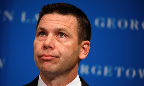 Quyền bộ trưởng an ninh nội địa Mỹ Kevin McAleenan từ chức - Ảnh 1. Quyền bộ trưởng an ninh nội địa Mỹ Kevin McAleenan từ chức - Ảnh 1.