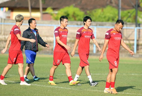 Tin vui với tuyển VN chiều 12-10: Tuấn Anh chỉ bị căng cơ chứ không rách - Ảnh 1. Tin vui với tuyển VN chiều 12-10: Tuấn Anh chỉ bị căng cơ chứ không rách - Ảnh 1.
