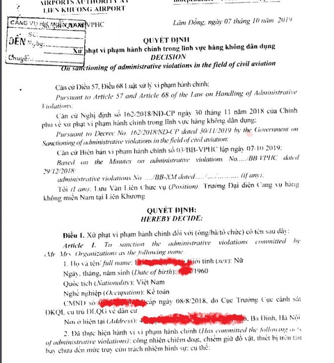 Người phụ nữ táy máy áo phao trên máy bay, phạt 8,5 triệu - Ảnh 2. Người phụ nữ táy máy áo phao trên máy bay, phạt 8,5 triệu - Ảnh 2.