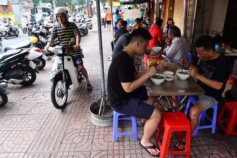 Vì sao phở gây nghiện? - Ảnh 1. Vì sao phở gây nghiện? - Ảnh 1.