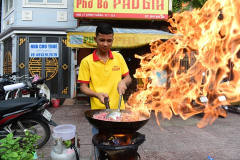 Vì sao phở gây nghiện? - Ảnh 2. Vì sao phở gây nghiện? - Ảnh 2.