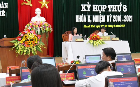 Bỏ hội đồng nhân dân hai cấp, bộ máy vẫn... chạy tốt - Ảnh 2. Bỏ hội đồng nhân dân hai cấp, bộ máy vẫn... chạy tốt - Ảnh 2.