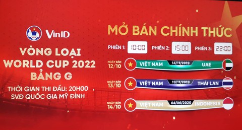 Vé trận Việt Nam - UAE bán hết trong ‘một nốt nhạc’ - Ảnh 1. Vé trận Việt Nam - UAE bán hết trong ‘một nốt nhạc’ - Ảnh 1.