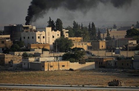 Ông Trump ra lệnh rút toàn quân khỏi bắc Syria - Ảnh 1. Ông Trump ra lệnh rút toàn quân khỏi bắc Syria - Ảnh 1.