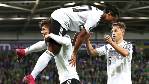 Vòng loại Euro 2020: Loay hoay tìm chất xe tăng? - Ảnh 1. Vòng loại Euro 2020: Loay hoay tìm chất xe tăng? - Ảnh 1.