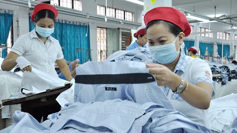 Lo cho ngành dệt may - Ảnh 1. Lo cho ngành dệt may - Ảnh 1.