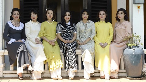 Trang phục Việt đâu chỉ là áo dài - Ảnh 1. Trang phục Việt đâu chỉ là áo dài - Ảnh 1.