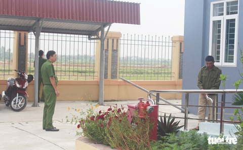 Án mạng tại BHXH Quỳnh Lưu: Nghi giết bảo vệ để trộm tài sản - Ảnh 3. Án mạng tại BHXH Quỳnh Lưu: Nghi giết bảo vệ để trộm tài sản - Ảnh 3.