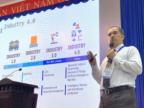 Trường đại học phải khởi nghiệp để chiến đấu với doanh nghiệp - Ảnh 1. Trường đại học phải khởi nghiệp để chiến đấu với doanh nghiệp - Ảnh 1.