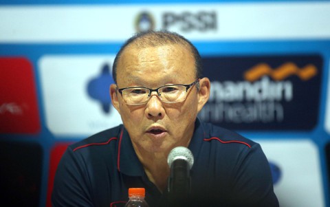 Vì sao Công Phượng không vào sân thay người trận Indonesia - VN? - Ảnh 1. Vì sao Công Phượng không vào sân thay người trận Indonesia - VN? - Ảnh 1.