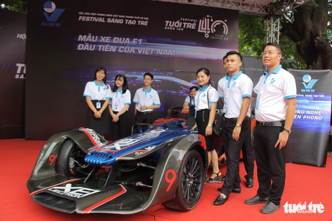 Xe đua F1, máy bay không người lái xuất hiện tại Đại hội Hội liên hiệp thanh niên Hà Nội - Ảnh 2. Xe đua F1, máy bay không người lái xuất hiện tại Đại hội Hội liên hiệp thanh niên Hà Nội - Ảnh 2.