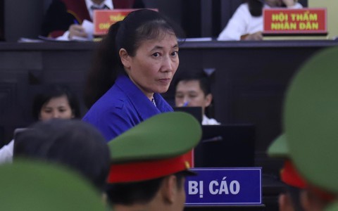 Xử vụ gian lận thi ở Sơn La: Chỉ nhờ xem điểm, cảm ơn 300 triệu? - Ảnh 3. Xử vụ gian lận thi ở Sơn La: Chỉ nhờ xem điểm, cảm ơn 300 triệu? - Ảnh 3.