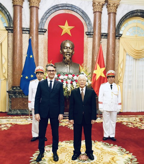 Tổng Bí thư, Chủ tịch nước tiếp tân Đại sứ EU trình quốc thư - Ảnh 1. Tổng Bí thư, Chủ tịch nước tiếp tân Đại sứ EU trình quốc thư - Ảnh 1.