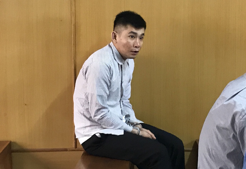 Đi tù vì xông vào phòng trọ cướp và hiếp dâm phụ nữ - Ảnh 1. Đi tù vì xông vào phòng trọ cướp và hiếp dâm phụ nữ - Ảnh 1.