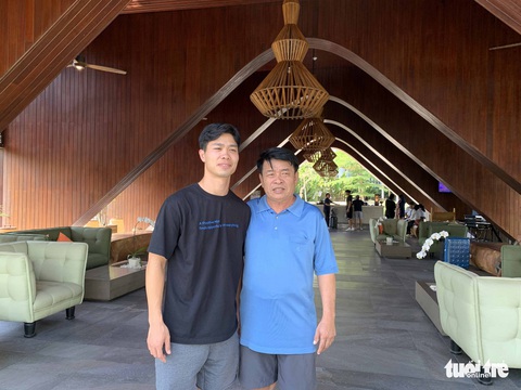 Văn Hậu, Công Phượng, Văn Lâm chia tay các đồng đội rời Bali - Ảnh 11. Văn Hậu, Công Phượng, Văn Lâm chia tay các đồng đội rời Bali - Ảnh 11.