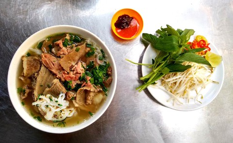 Nấu phở: tinh tế từng gia vị - Ảnh 4. Nấu phở: tinh tế từng gia vị - Ảnh 4.