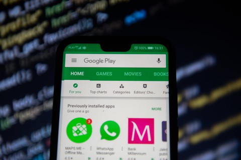 Google cấm ứng dụng cho vay lãi ‘cắt cổ’ trên Play Store - Ảnh 1. Google cấm ứng dụng cho vay lãi ‘cắt cổ’ trên Play Store - Ảnh 1.